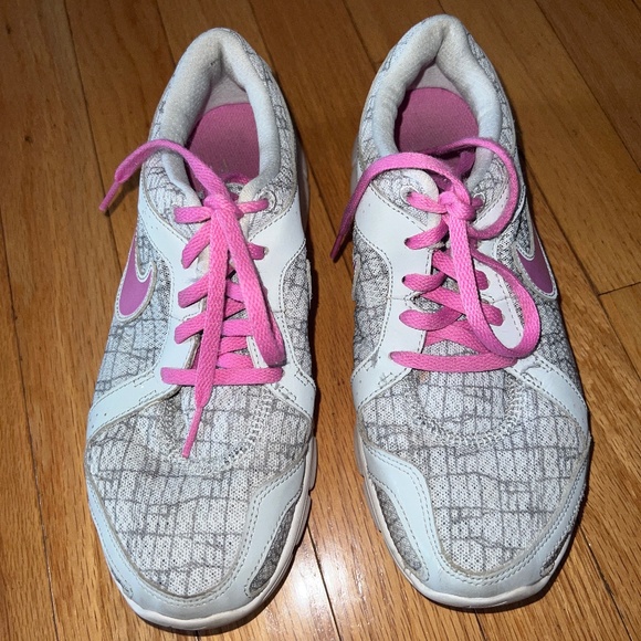 Ladies Nike Sneakers Size 7 - Picture 3 of 6